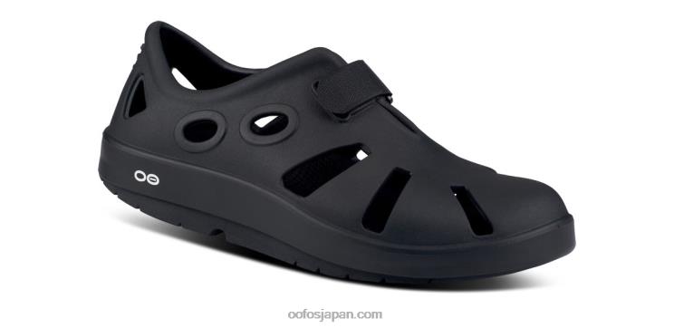 黒 HNHLF47 女性のオーカンドゥサンダル OOFOS